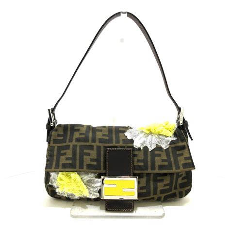 fendi mama baguette dimensions